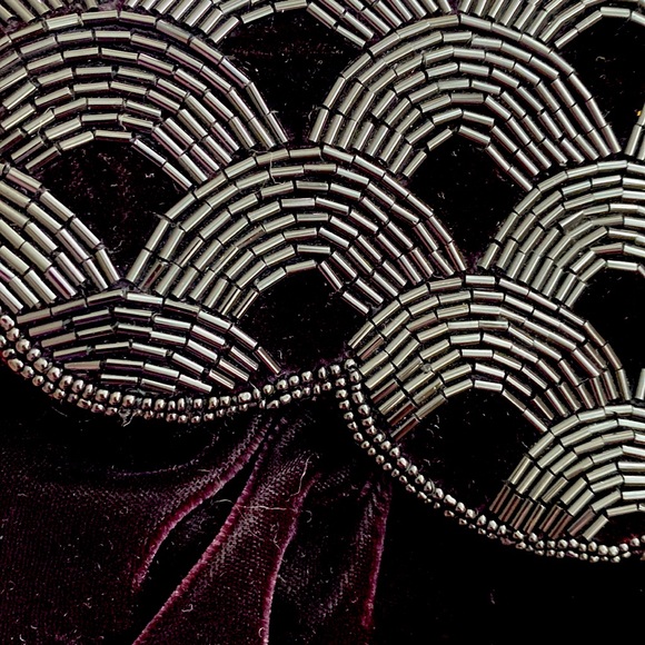 Beaded and velvet finish clutch/shoulder bag - Picture 2 of 3